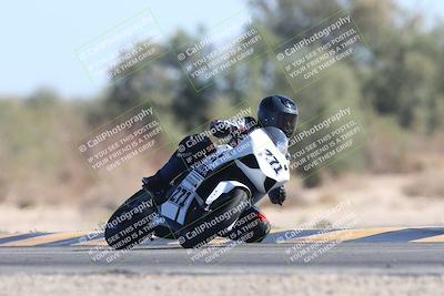 media/Nov-02-2025-CVMA (Sun) [[337aff29ab]]/Race 8-Formula Lightweight Twins Shootout/